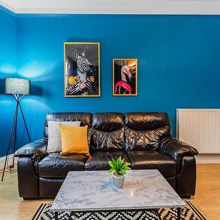 Traditional 1-Bed Flat In Southside Глазго Экстерьер фото